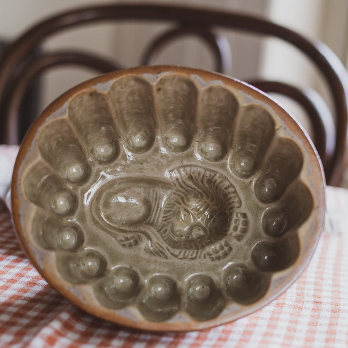 Antique Victorian Salt-Glazed Jelly Mould - Lion Motif
