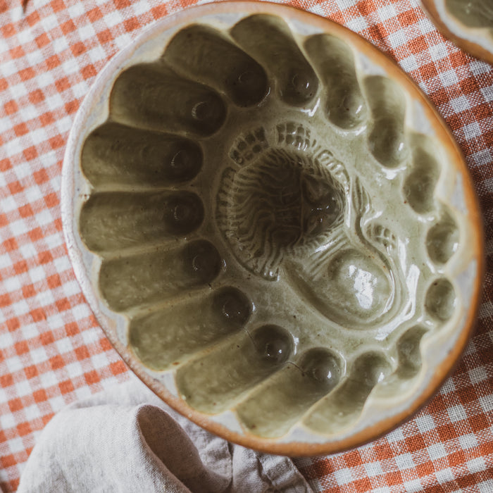 Antique Victorian Salt-Glazed Jelly Mould - Lion Motif