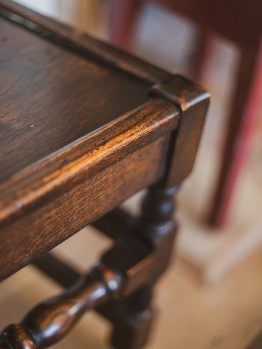 17th Century English Carved Oak Backstool Chair (c. 1680)