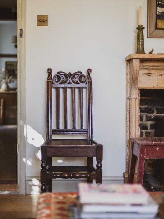 17th Century English Carved Oak Backstool Chair (c. 1680)