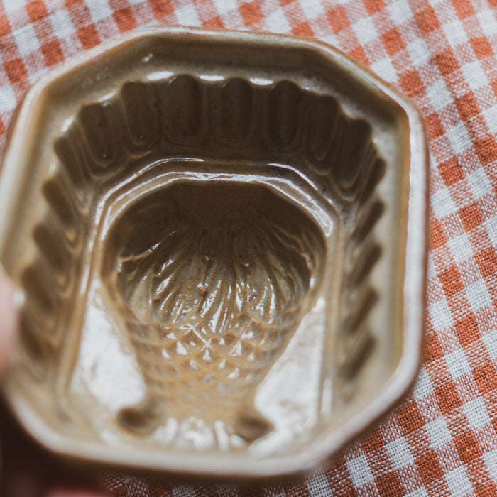 Small Antique Victorian Salt-Glazed Jelly Mould - Pineapple Motif