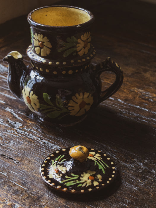 Charming Vintage Savoyard Dark Brown & Floral Motif Teapot with Strainer
