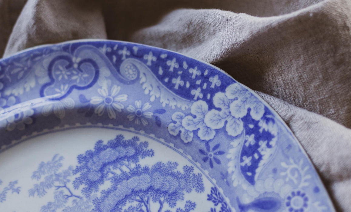 Early 19th Century Spode "Castle" Pattern Indented Dinner Plate 25.5 cm