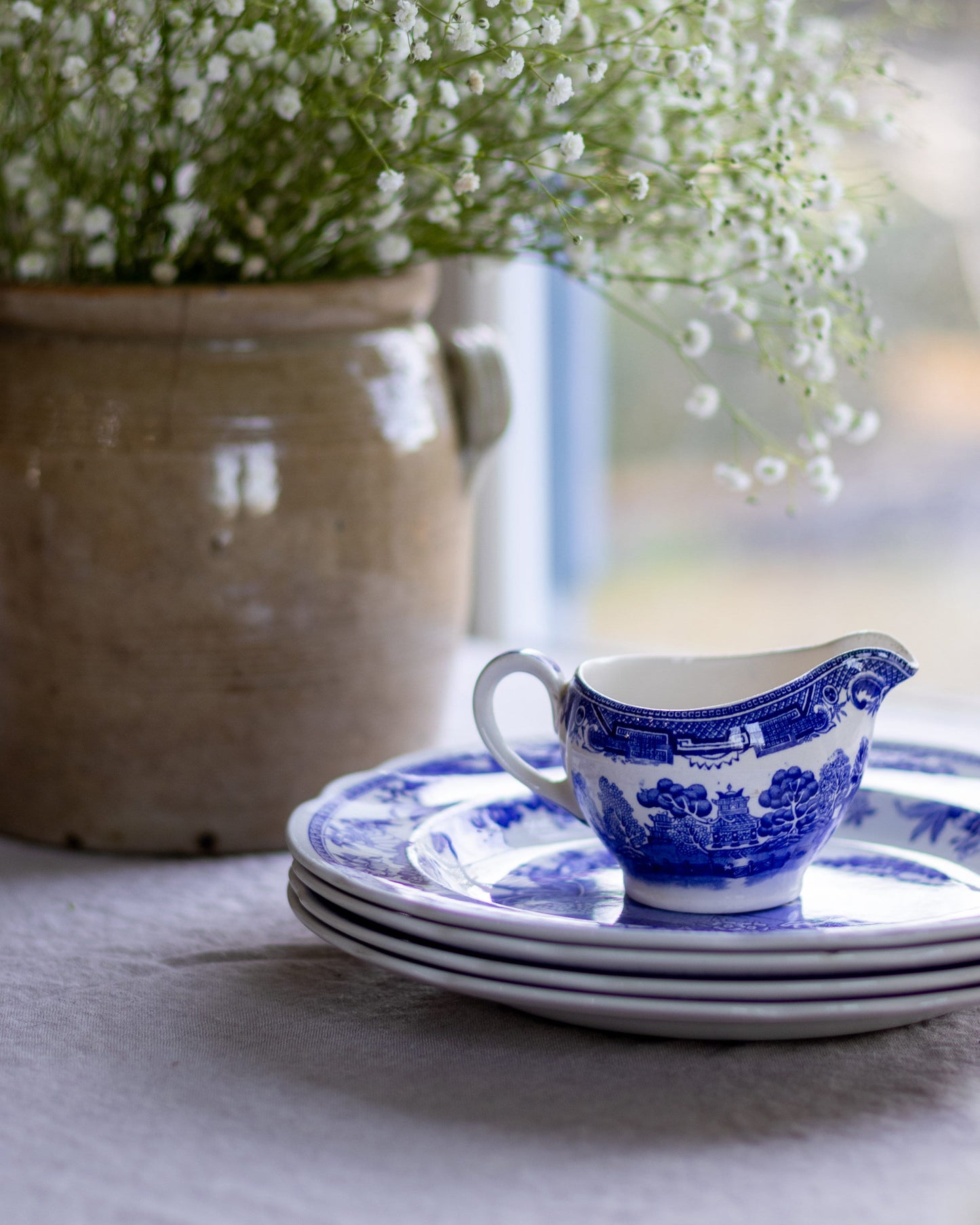 Alfred Meakin of England ‘Old Willow’ Pattern Small Blue White Milk Jug Creamer