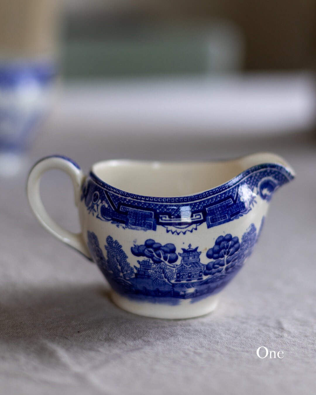 Alfred Meakin of England ‘Old Willow’ Pattern Small Blue White Milk Jug Creamer